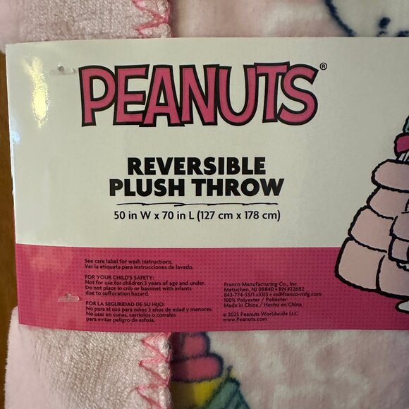 PEANUTS Snoopy Woodstock Reversible Throw Blanket 50x70 Puffer Jacket Soft Pink - Picture 5 of 6